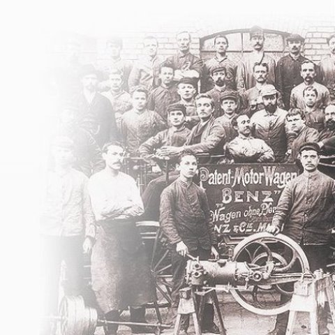 Производство первого газового двигателя.